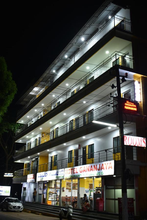 Hotel Gananjaya Gokarna  Exteriör bild